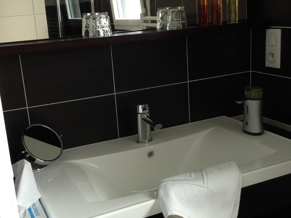 Hotel Au Pré Carré Plumergat Habitación foto